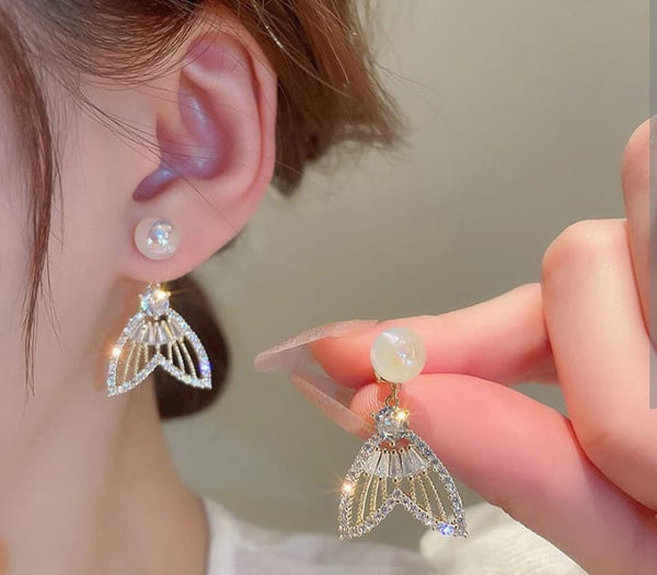 Luxury Golden Fishtail Pearl Earrings