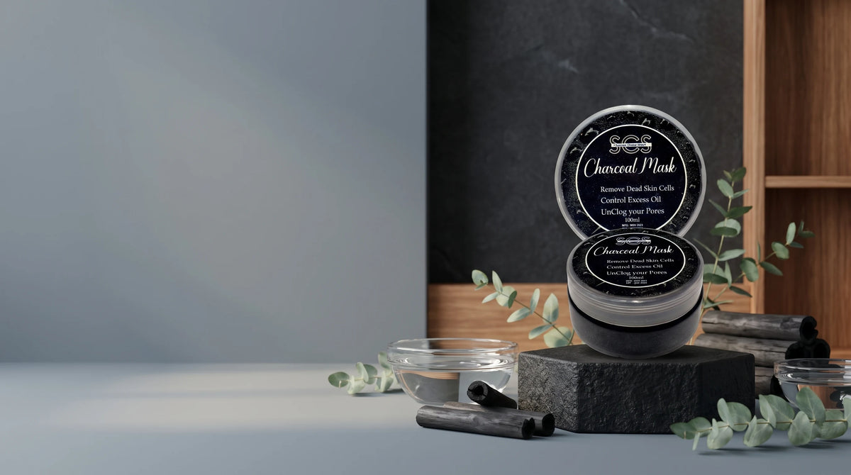 Activated bamboo charcoal to lift excess sebum and dirt.